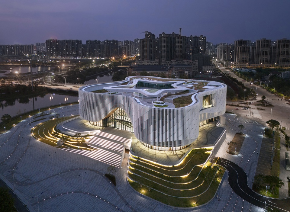 yangjiang cultural center by scut yifang