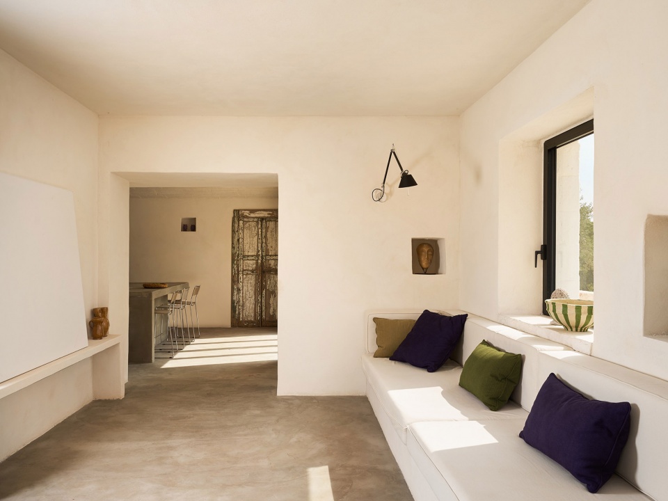trullo mita by studio8 architects