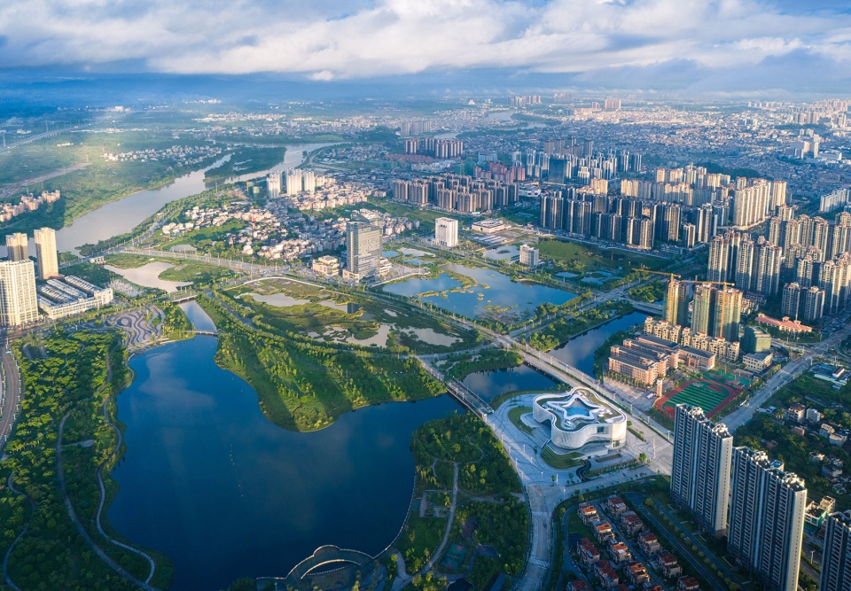 yangjiang cultural center by scut yifang