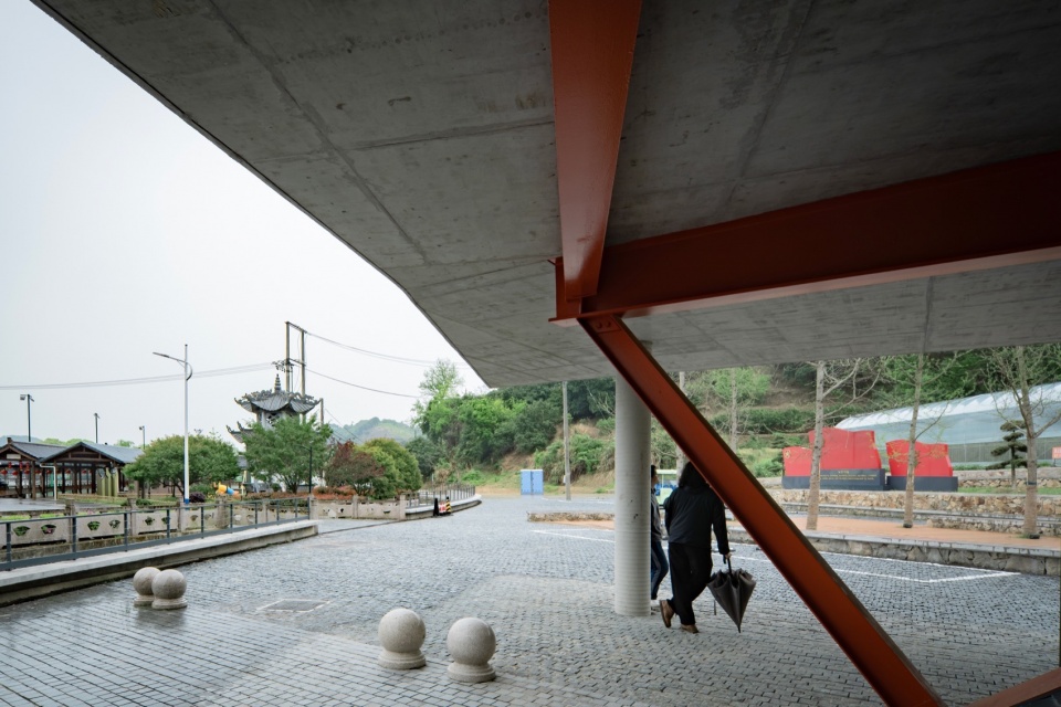 DunAo Rural Governance Academy by Benmo Union Architect Partners