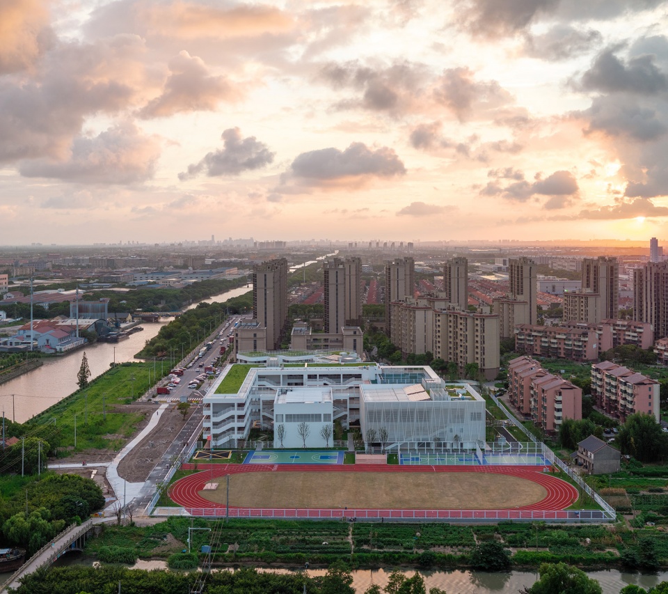 the hetu middle school and the luoshu kindergarten by gom