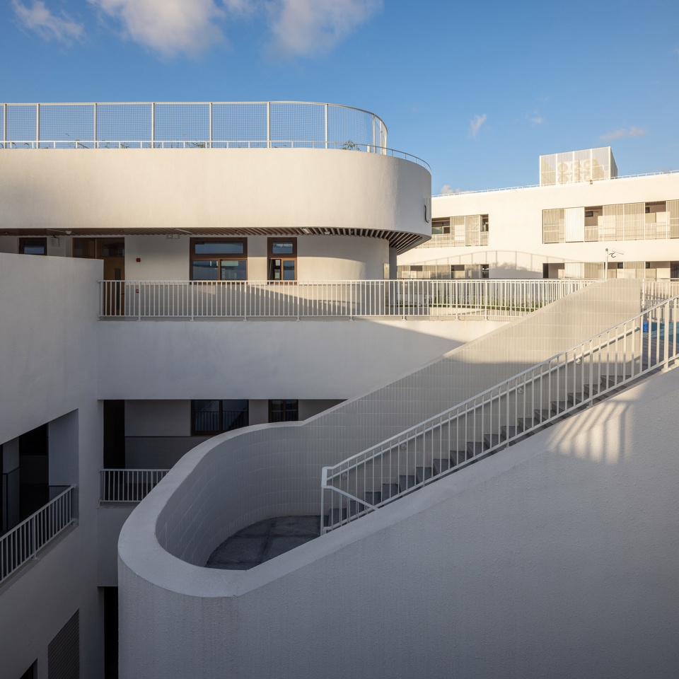 the hetu middle school and the luoshu kindergarten by gom
