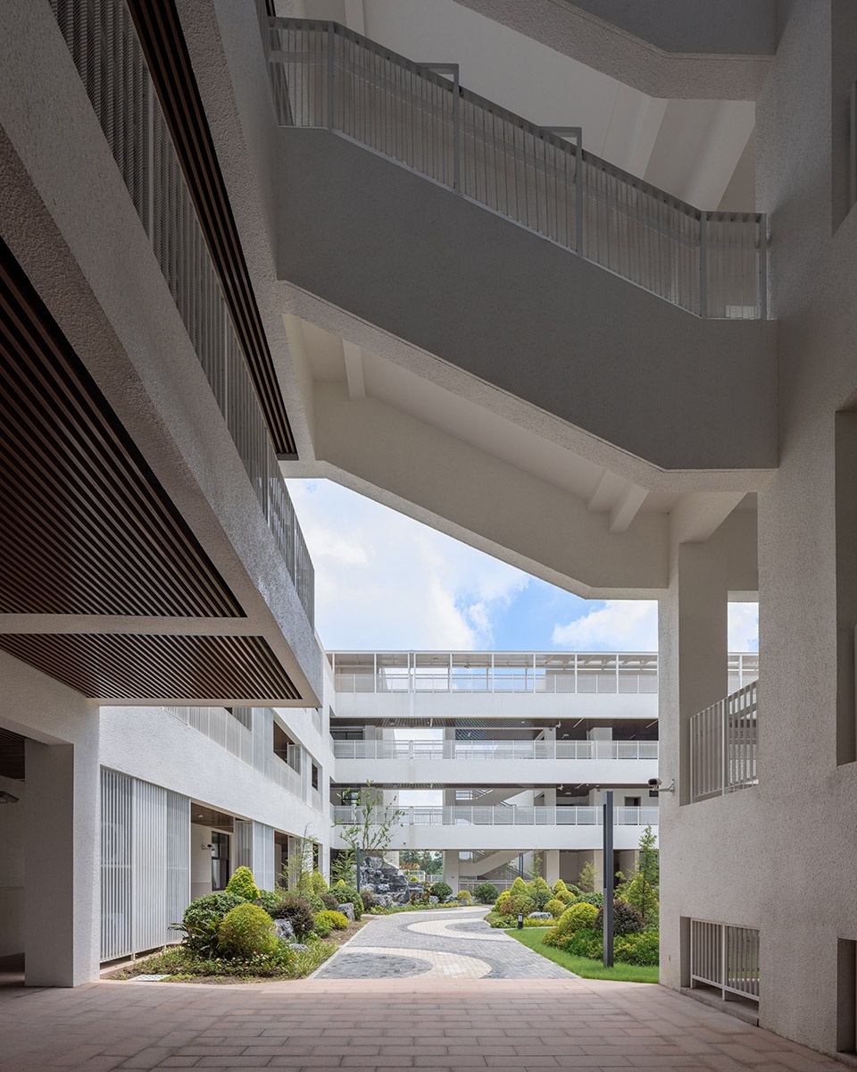 the hetu middle school and the luoshu kindergarten by gom