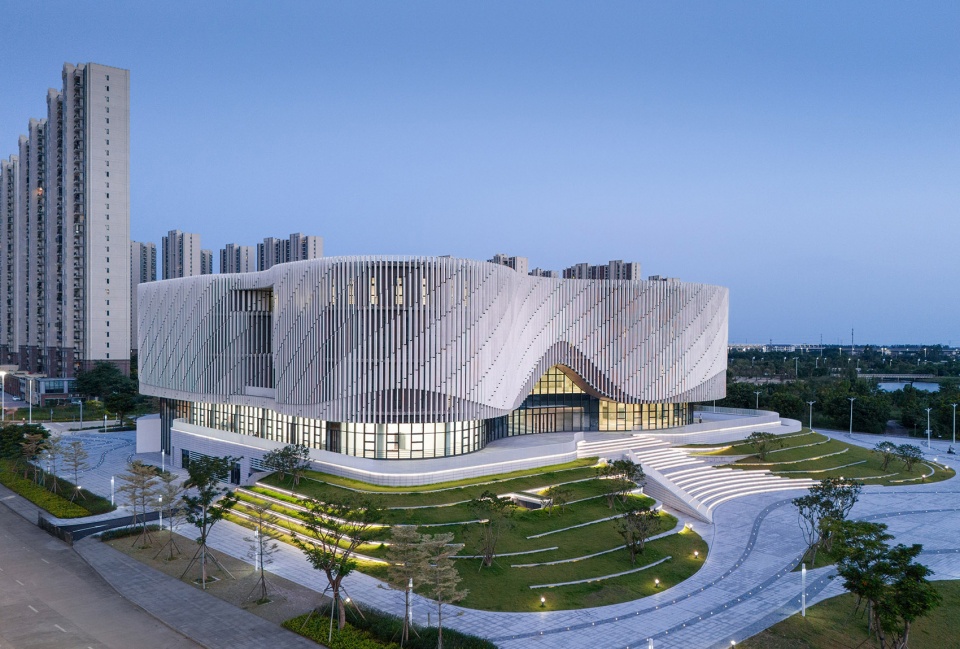 yangjiang cultural center by scut yifang