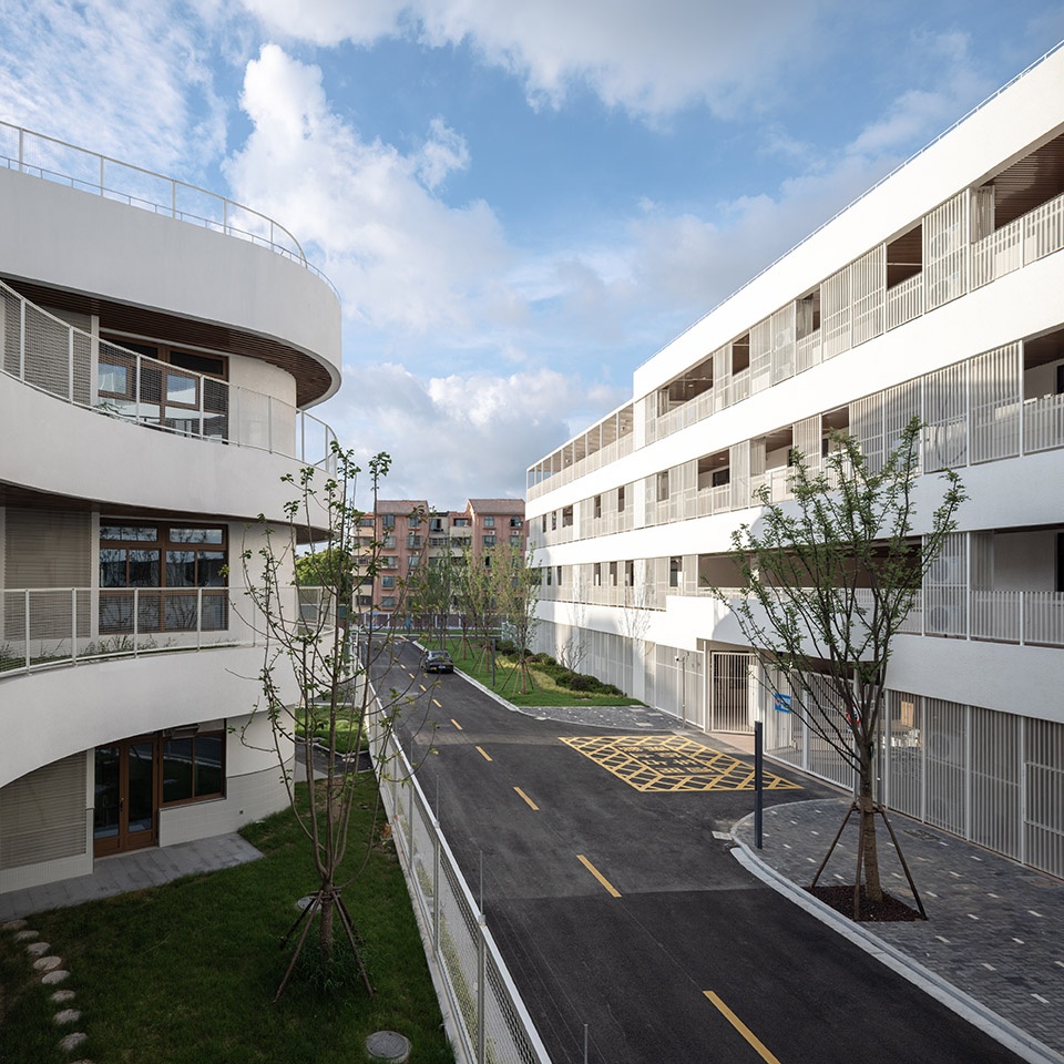 the hetu middle school and the luoshu kindergarten by gom
