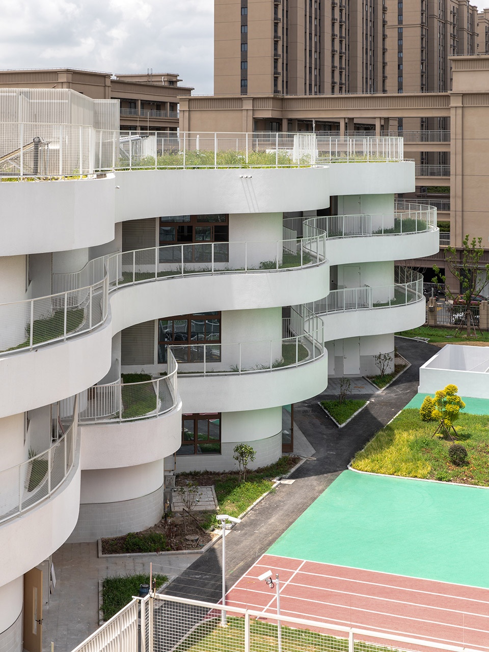 the hetu middle school and the luoshu kindergarten by gom