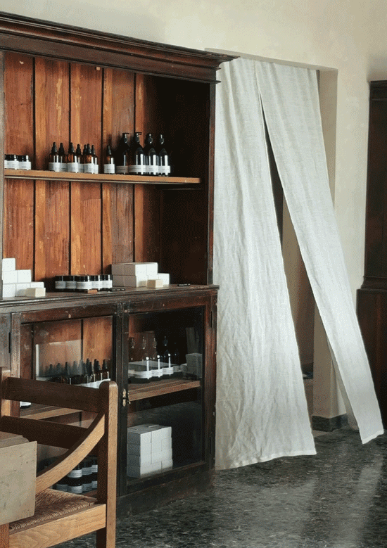 OAM apotheke by Studio Andrew Trotter Eva Papadaki