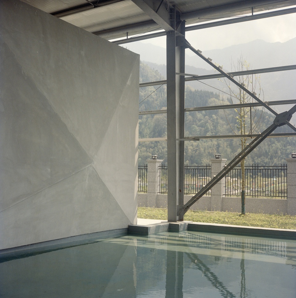 memorial exhibition hall by atelier haode