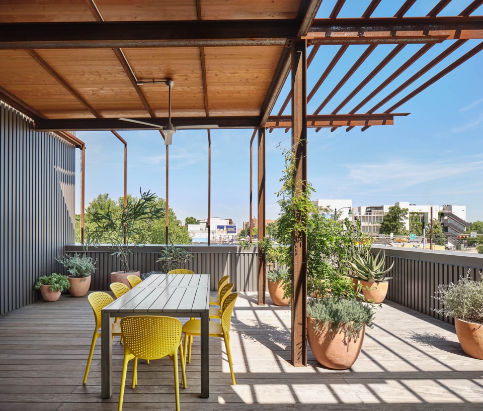 Terrace13021