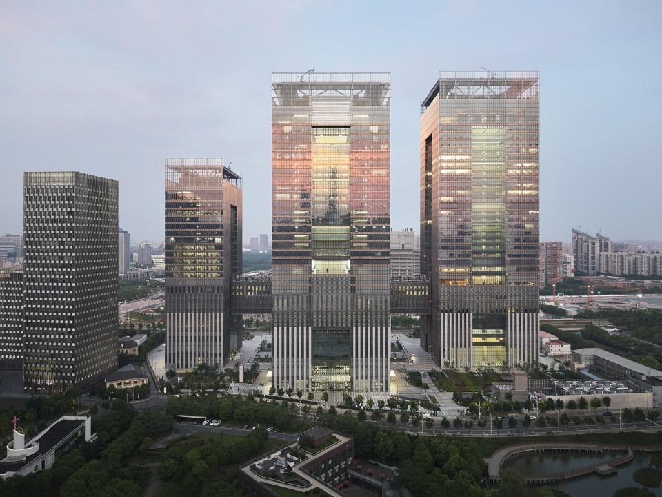 shanghai international exchange plaza by fgp atelier