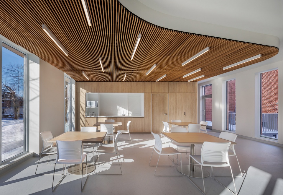 Centre Lise et Yvon Lamarre by Lamarre