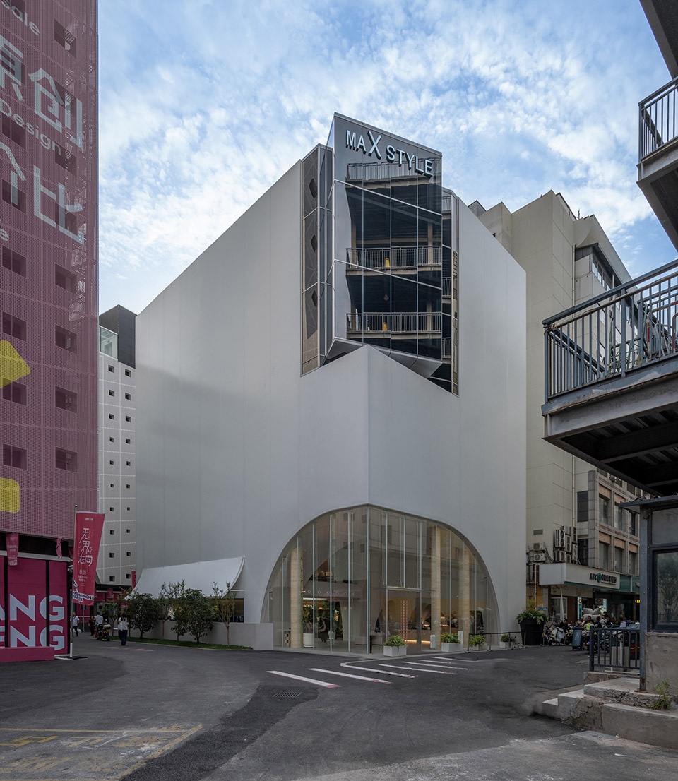 maxstyles sijiqing street flagship store by microcosm design studio