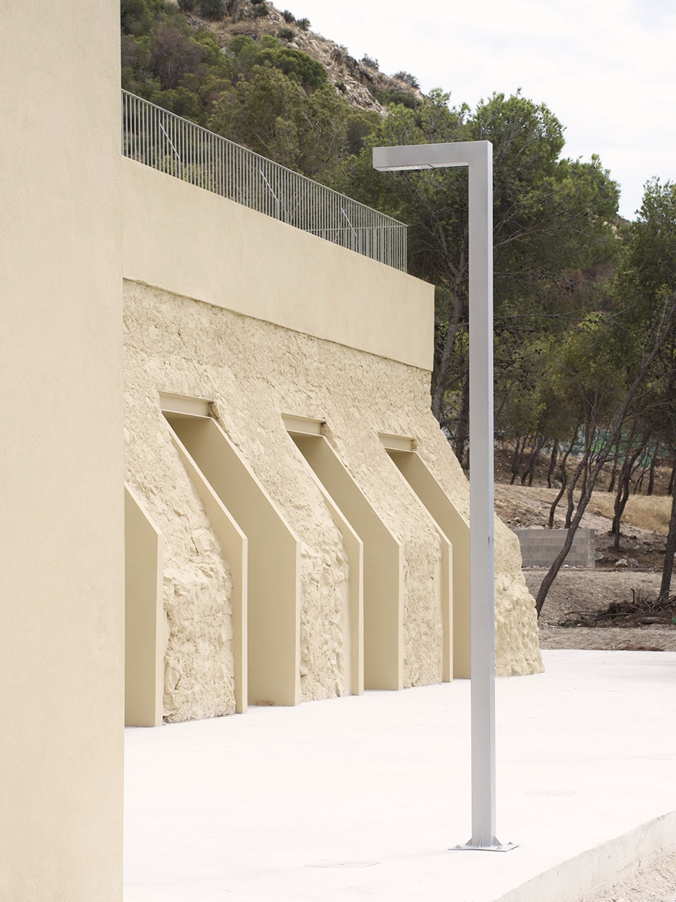 the inmaculada jesuitas school by estudio ubeda valero