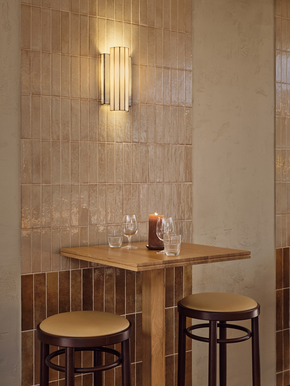 cafe vertigo by studio modijefsky