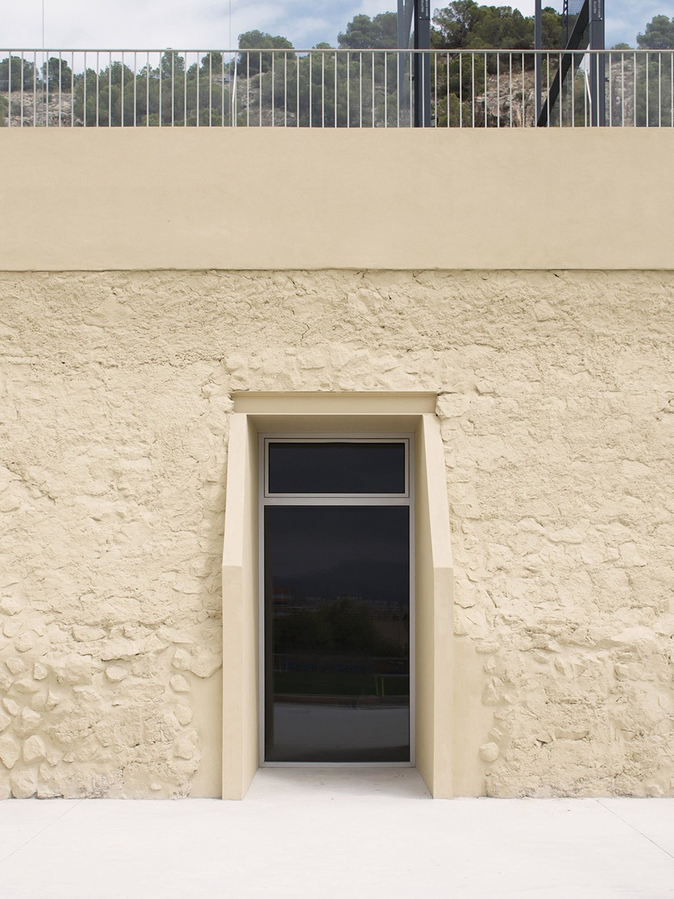 the inmaculada jesuitas school by estudio ubeda valero
