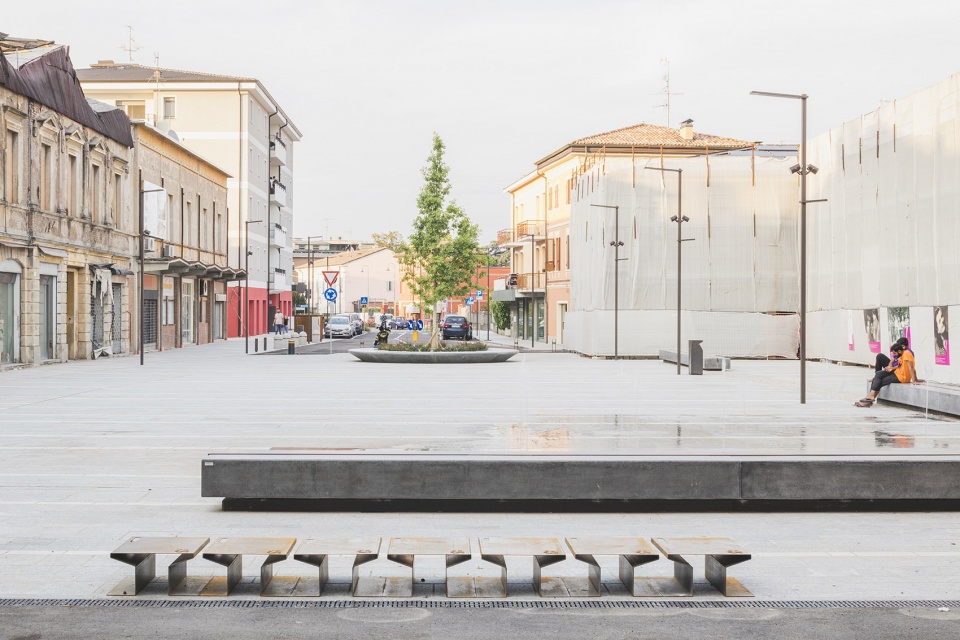 borellini square and palazzo mari by km 429 architecture