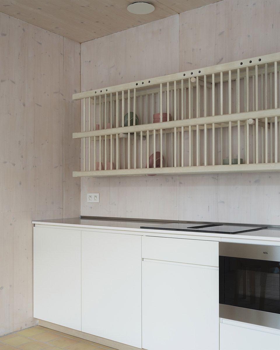 glass brick house by delmulle delmulle architecten