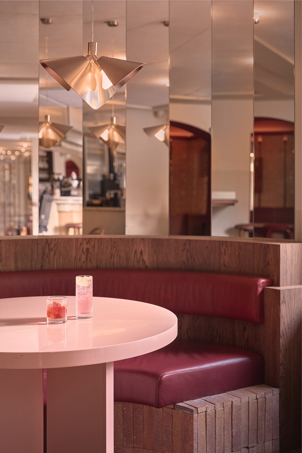 cafe vertigo by studio modijefsky