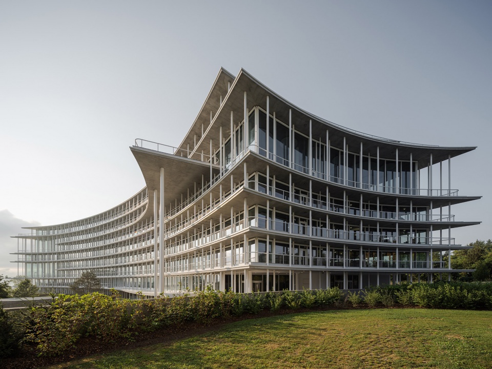 lombard odier new headquarters by herzog de meuron