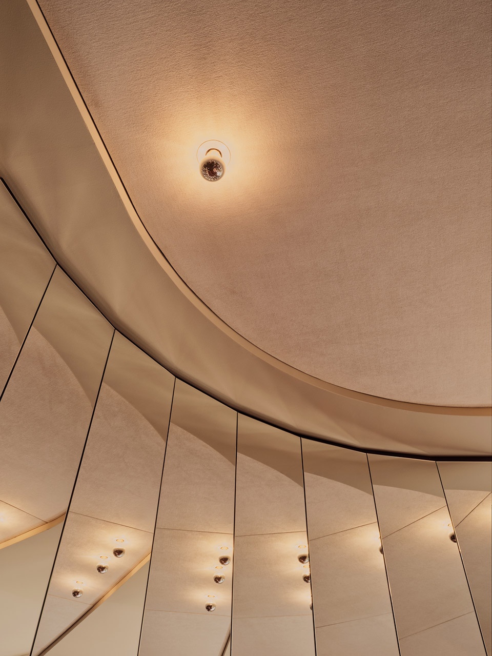 cafe vertigo by studio modijefsky