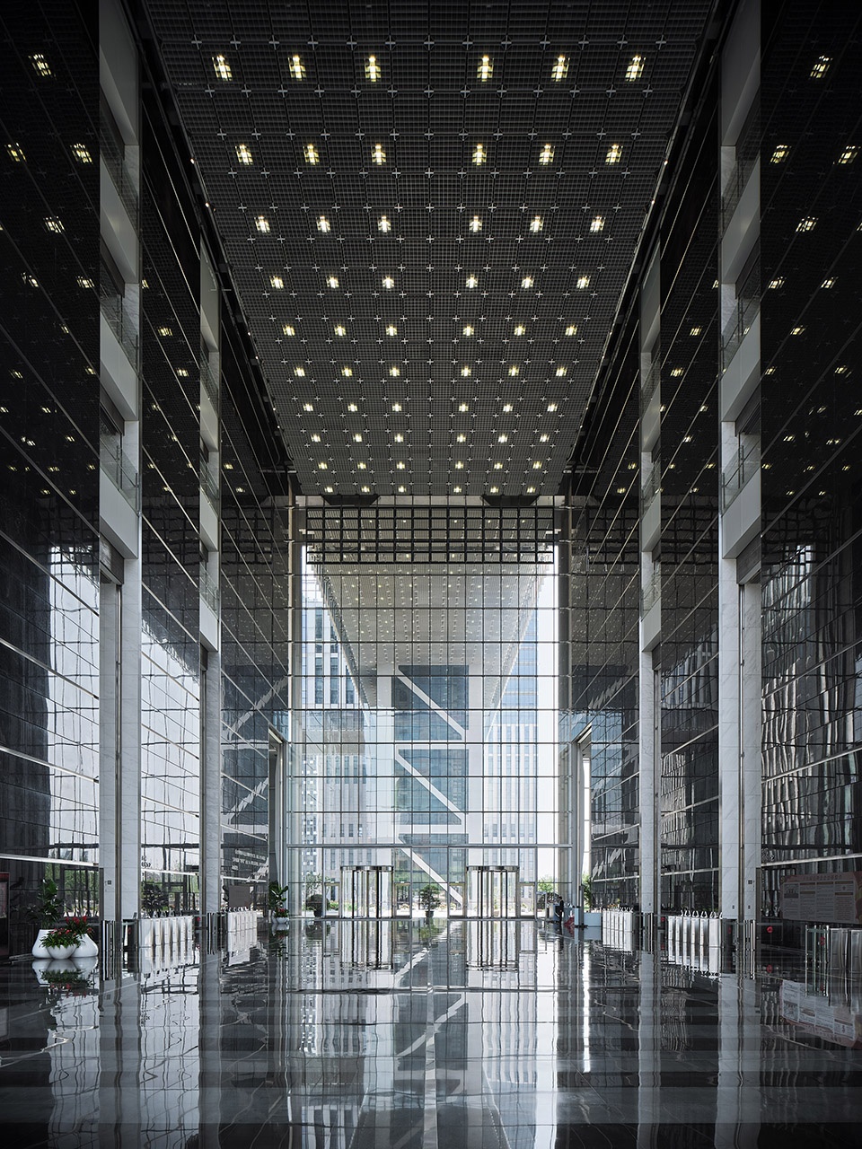 shanghai international exchange plaza by fgp atelier