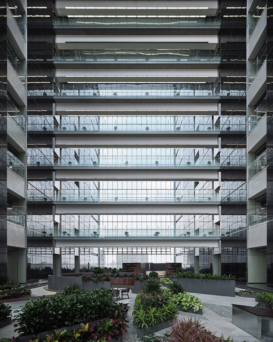 shanghai international exchange plaza by fgp atelier