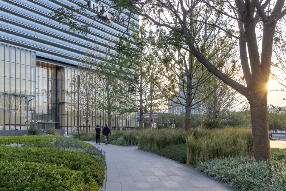 the mixc landscape design by percent landscape design studio