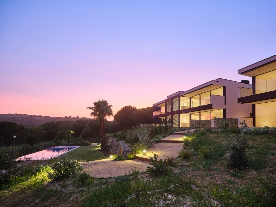 sagaro terrace housing in costa brava by mias architects