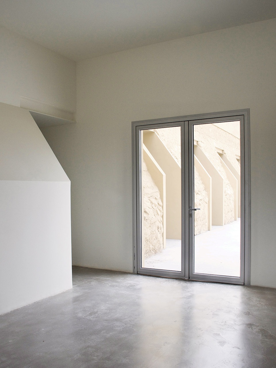 the inmaculada jesuitas school by estudio ubeda valero