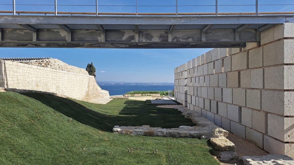 seddulbahir fortress by koop architects