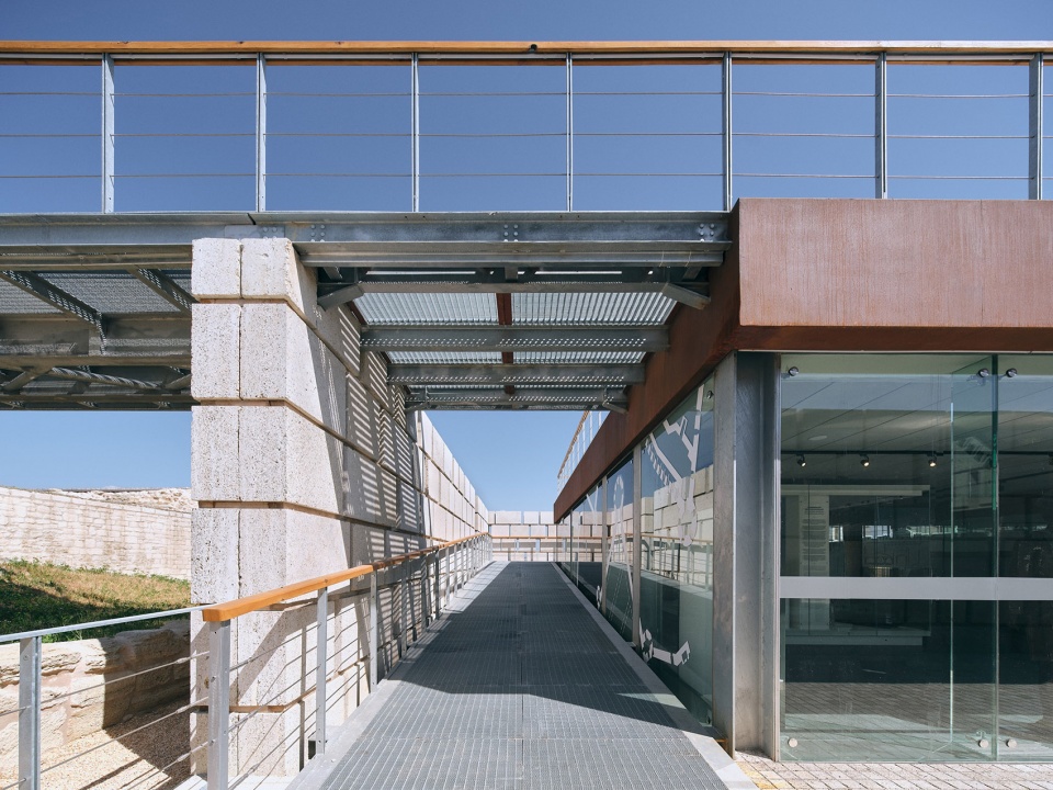 seddulbahir fortress by koop architects