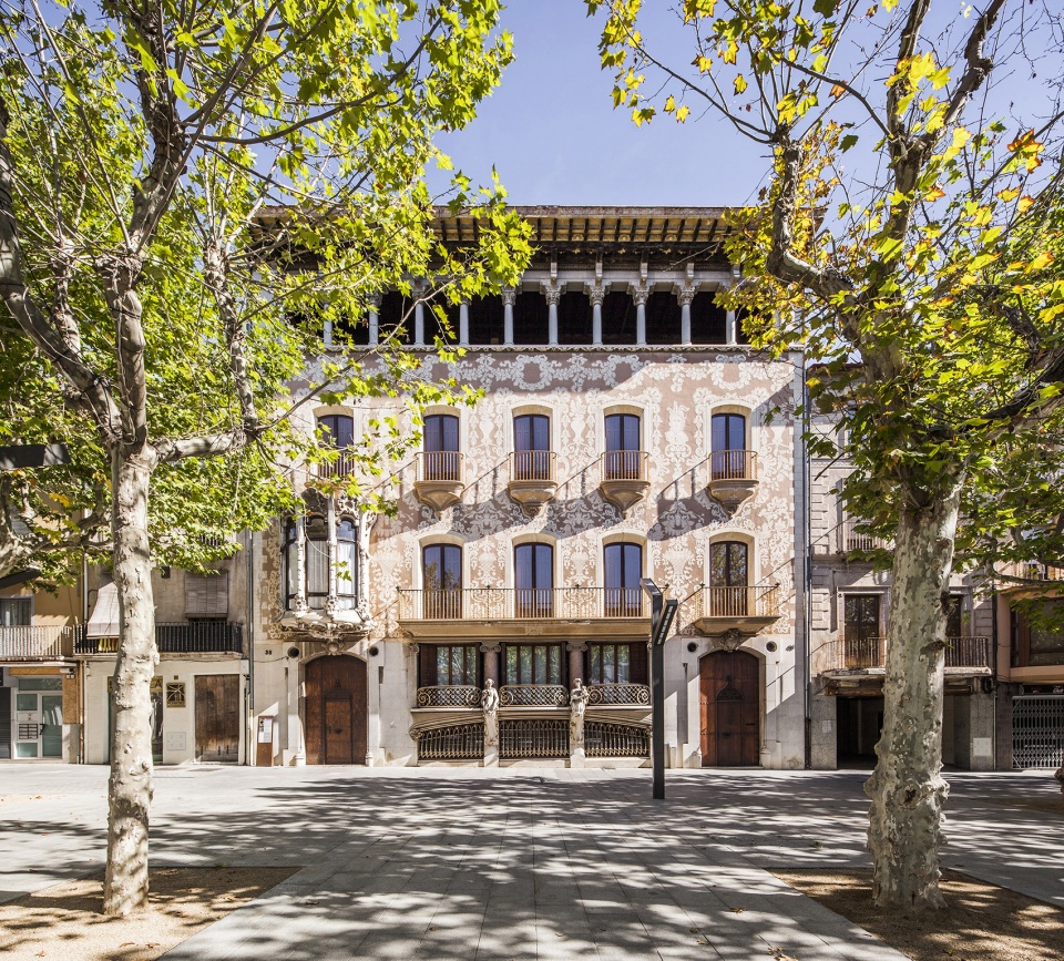 el firal dolot boulevard by anna eugeni bach
