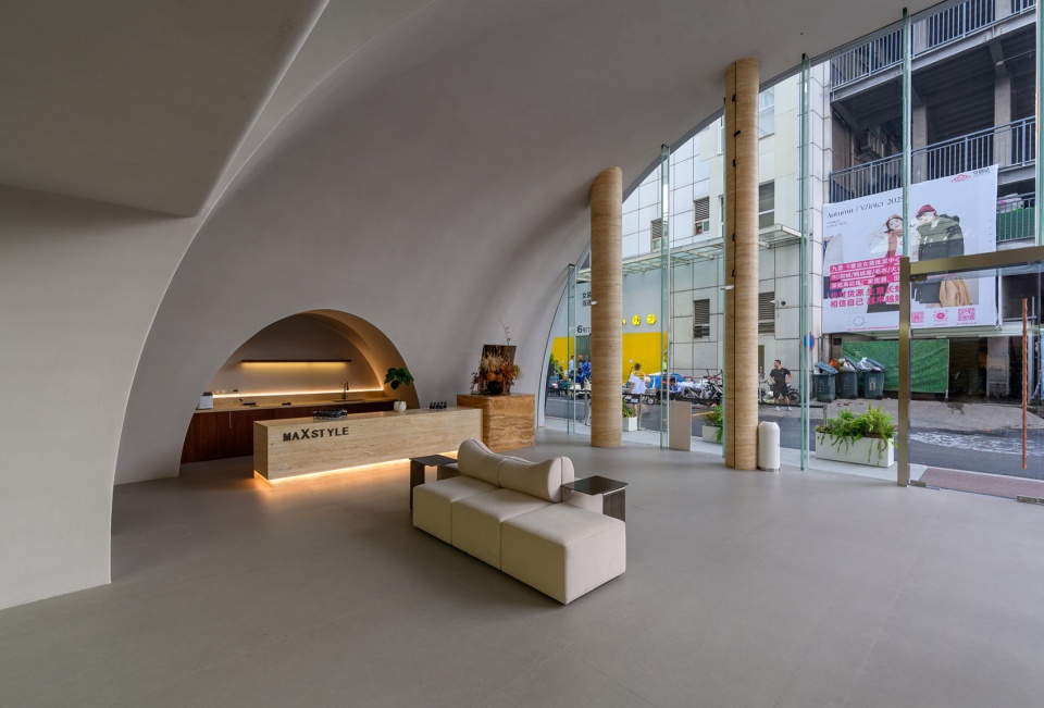 maxstyles sijiqing street flagship store by microcosm design studio