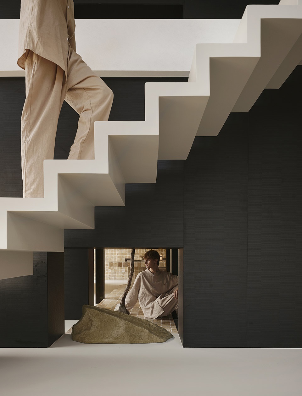 coating showroom by e j space design