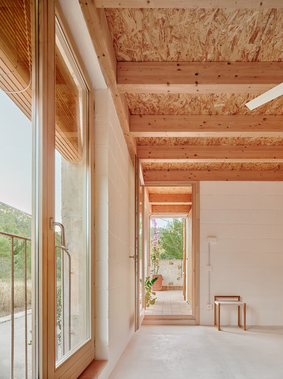ses veles puigpunyent by alventosa morell arquitectes