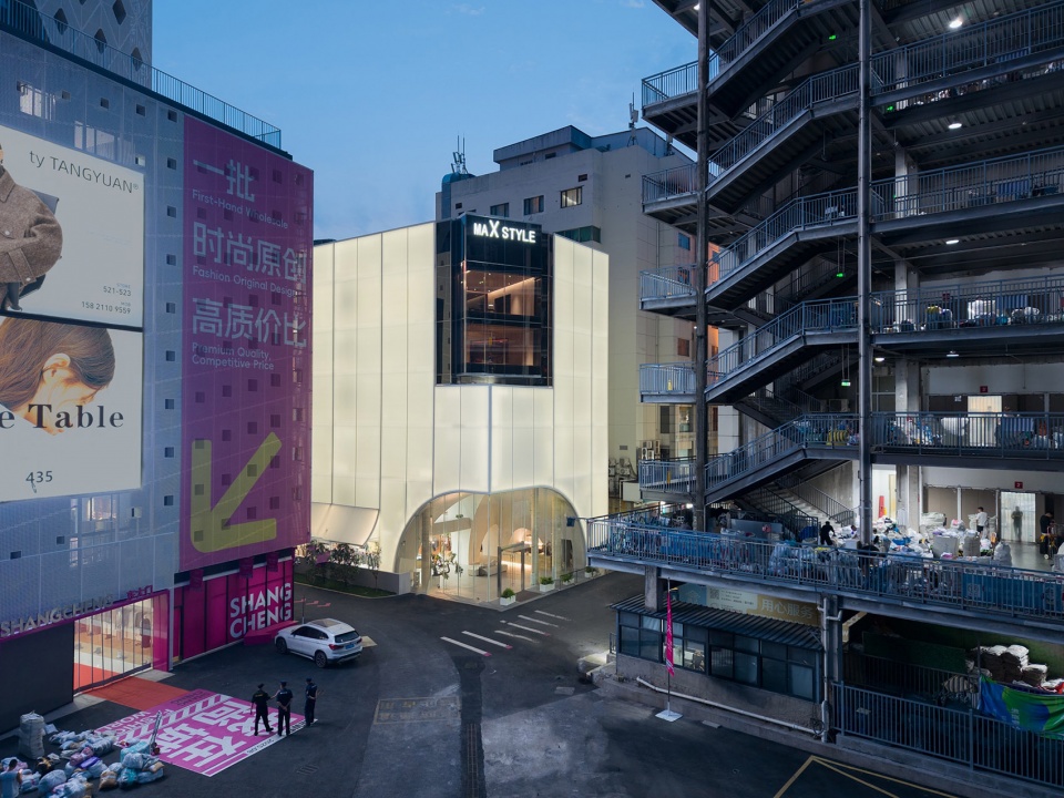 maxstyles sijiqing street flagship store by microcosm design studio