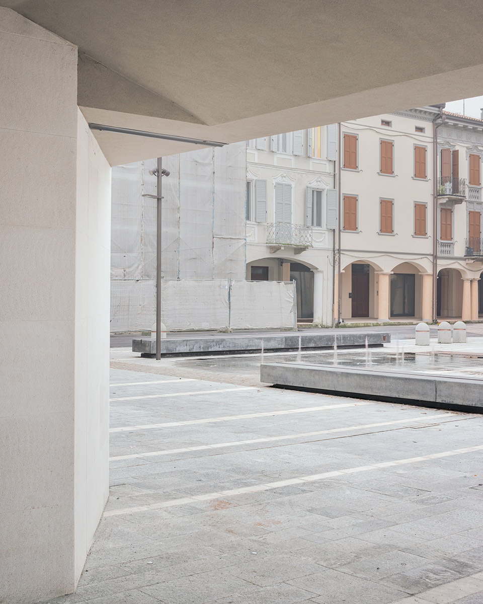 borellini square and palazzo mari by km 429 architecture