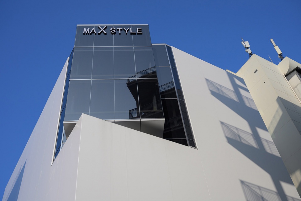 maxstyles sijiqing street flagship store by microcosm design studio