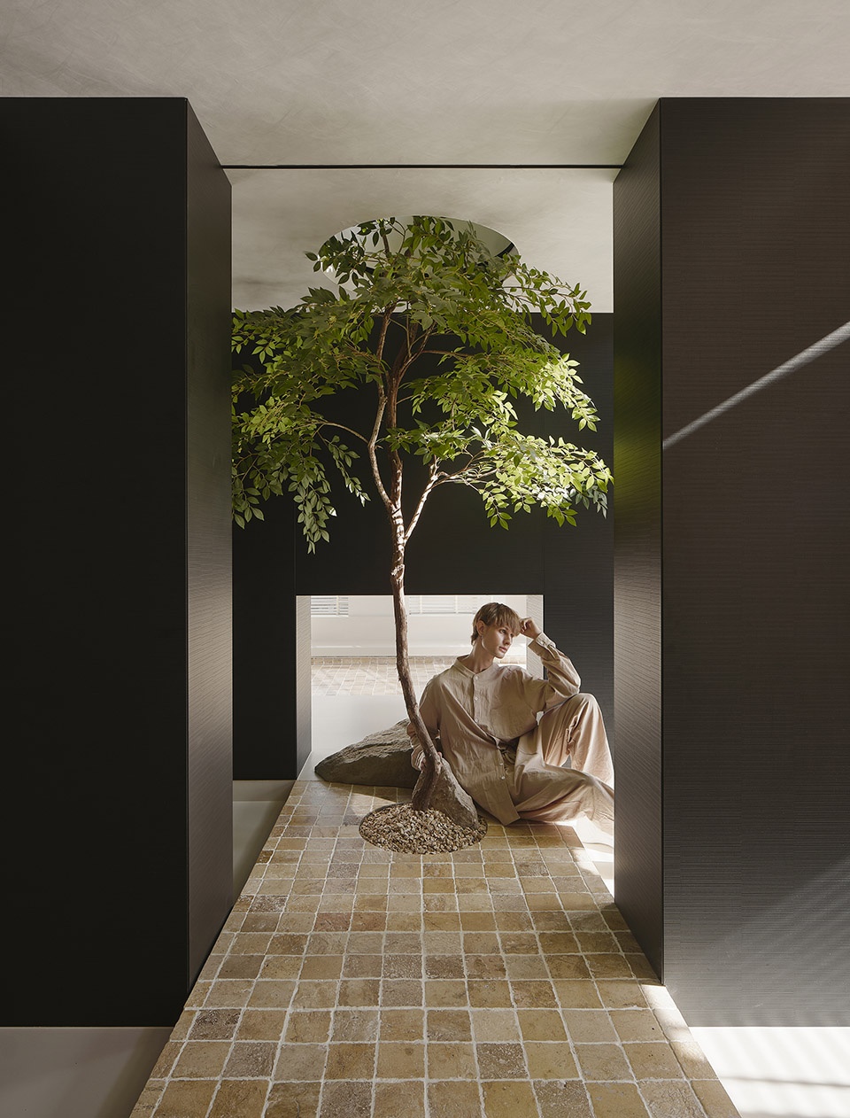 coating showroom by e j space design