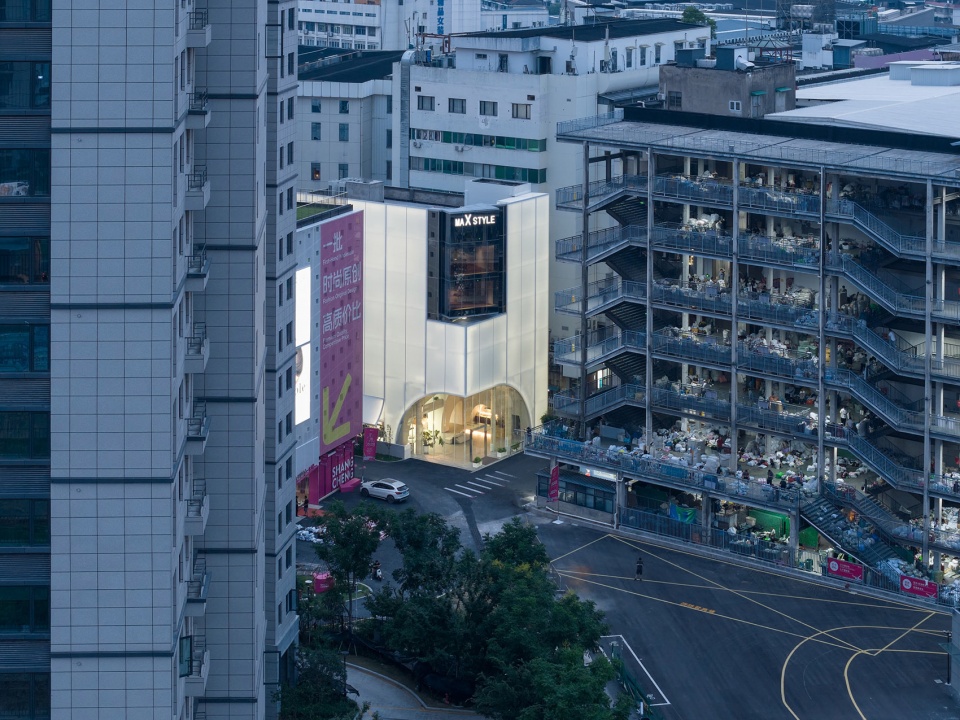 maxstyles sijiqing street flagship store by microcosm design studio
