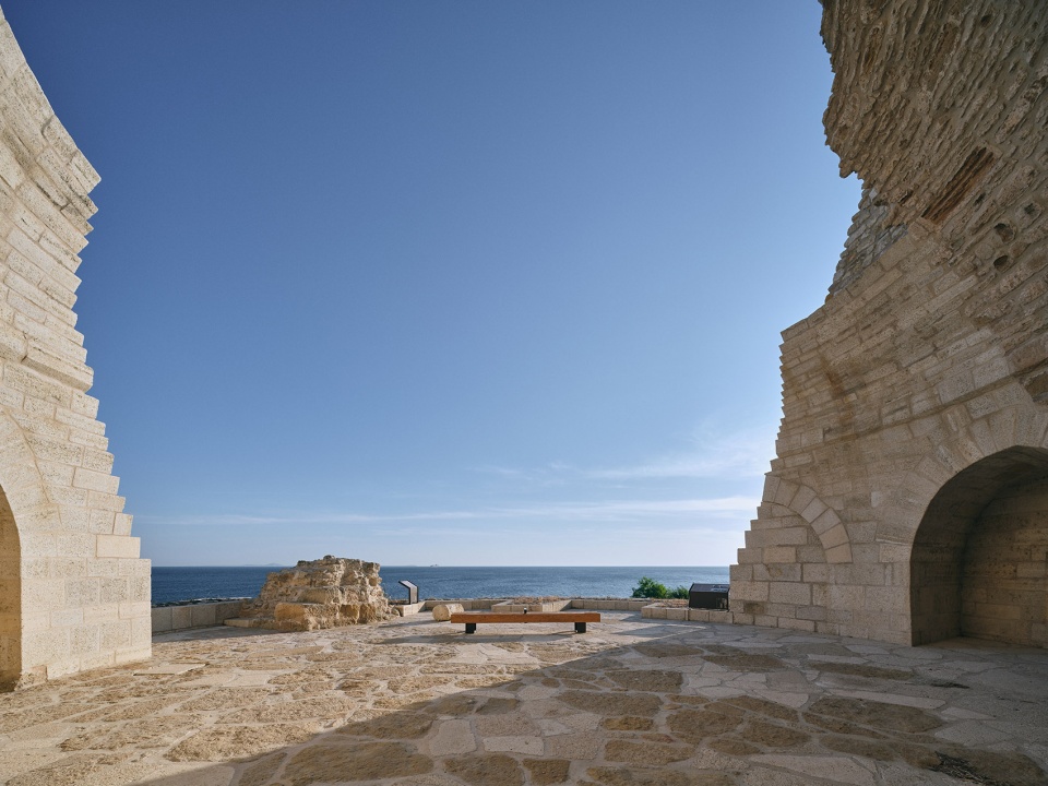 seddulbahir fortress by koop architects