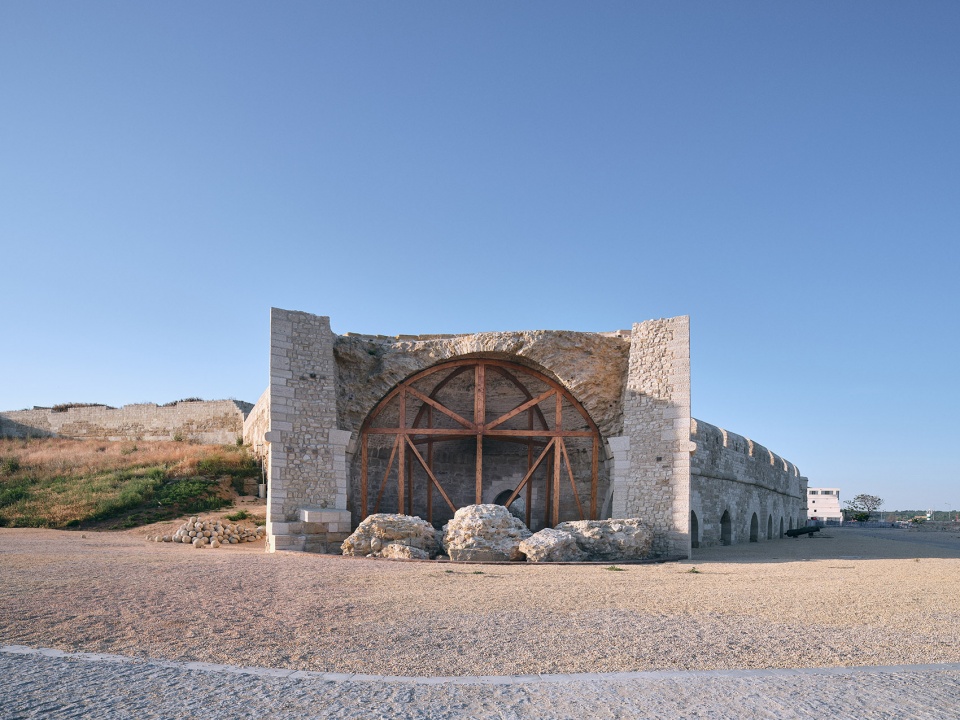 seddulbahir fortress by koop architects