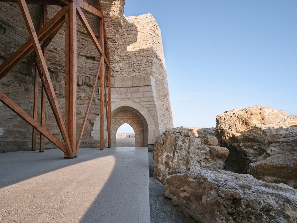 seddulbahir fortress by koop architects