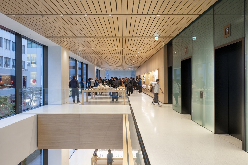 Apple reopens iconic Ginza store to customers
