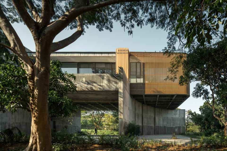 w house ii by idin architects