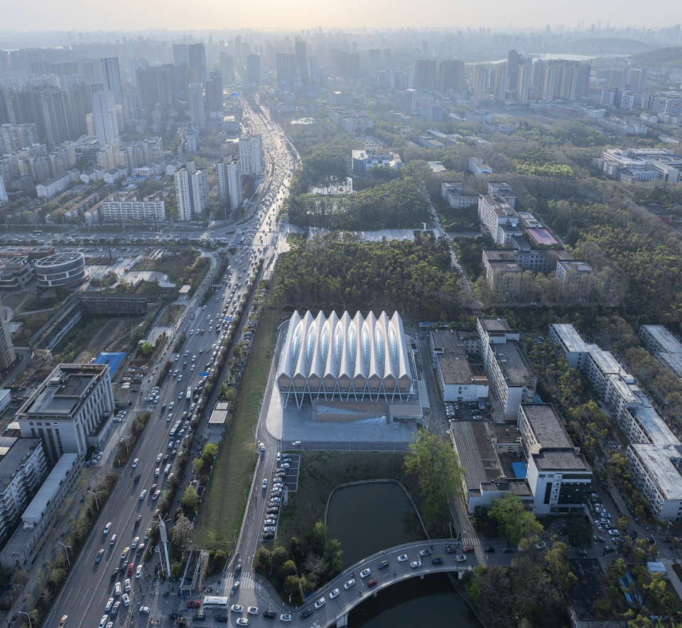 natatorium of huazhong university of science by atelier sun