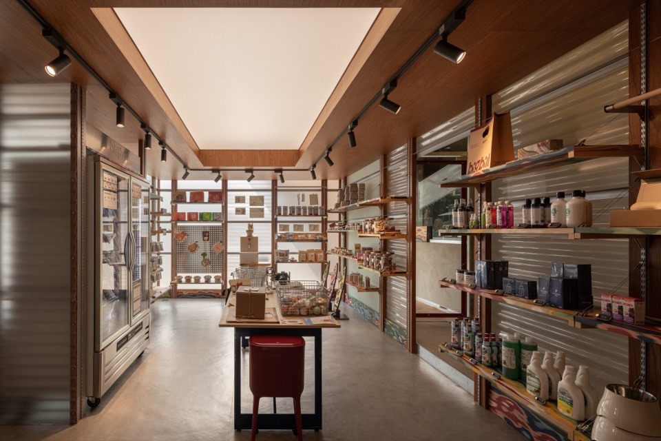 BIG BILL pet space by MOS Design Studio