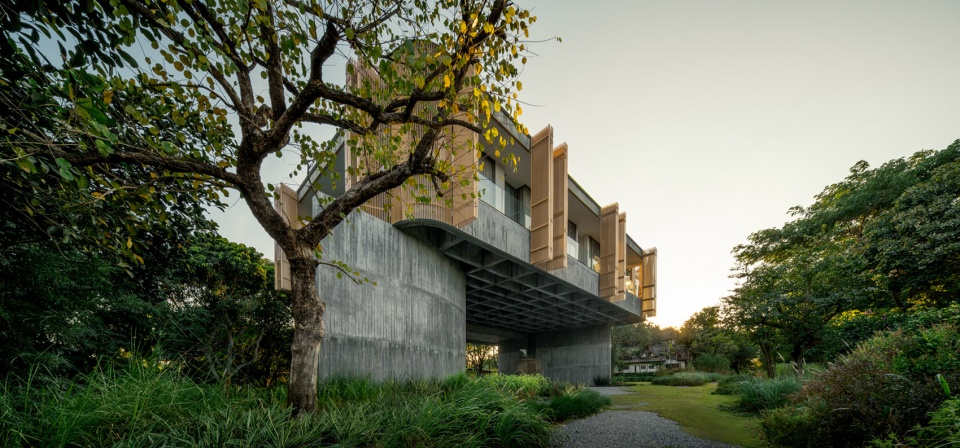 w house ii by idin architects