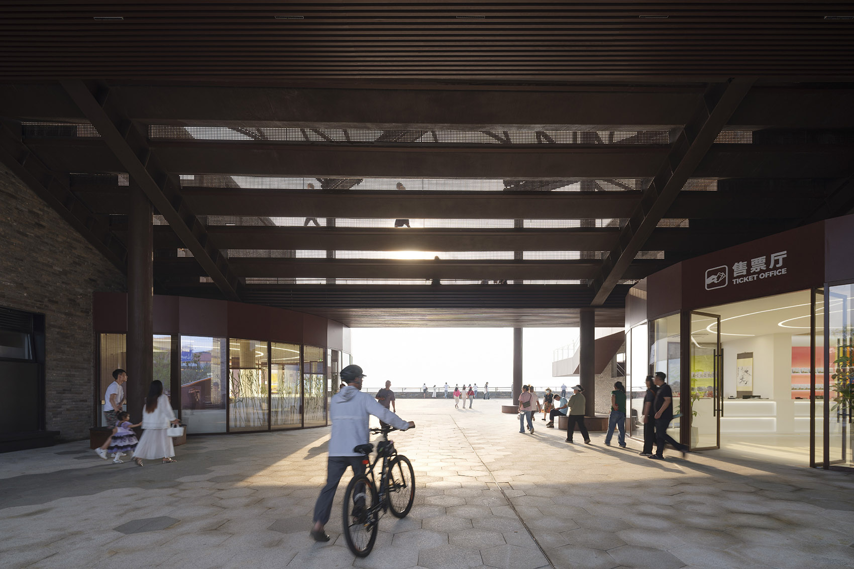 Yueyang Hualinggang Pier Tourist Center