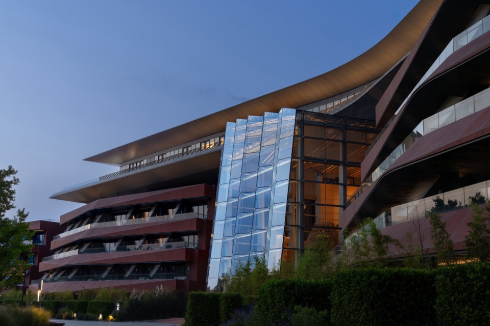 Chengdu Expo Waterfall Hotel